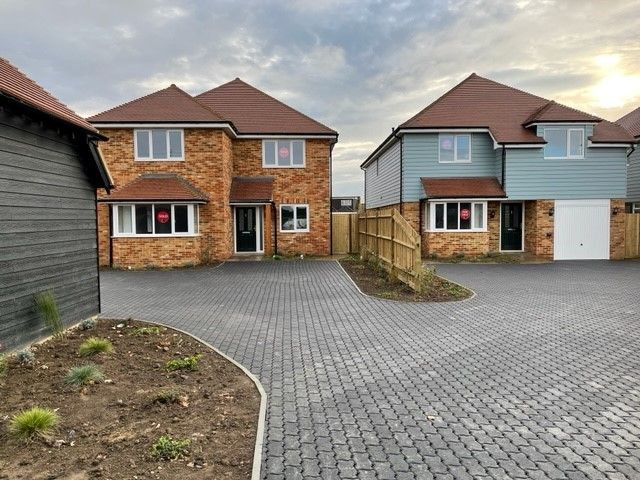 Completed properties - front, Shadoxhurst Kent new builds