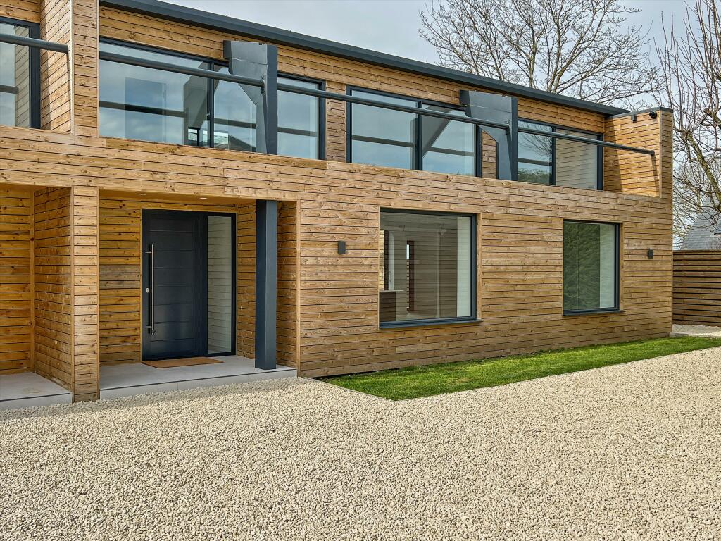 Front of Property in Steeple Morden, cambridgeshire